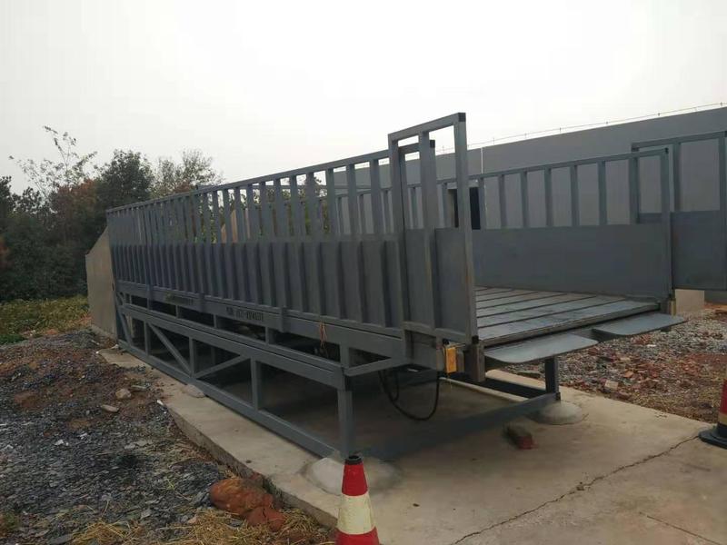 大庆全自动卸猪台